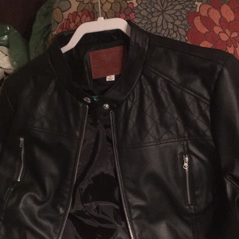 Miss London faux leather bomber 💣